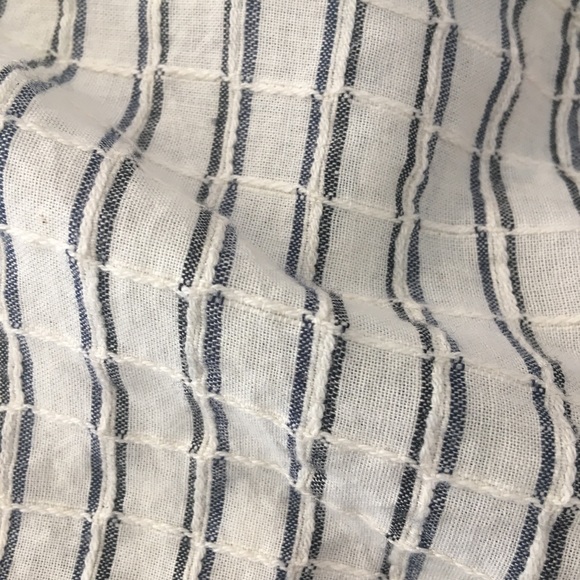 SOLD☀️Universal thread blouse☀️ - Picture 4 of 4